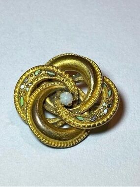 Antique Victorian Yellow Gold Brooch w/ Opal